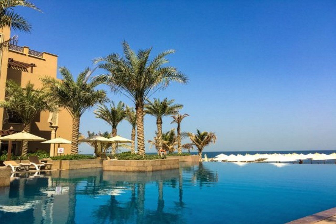 Sheraton Sharjah Beach Resort And Spa Esterno foto