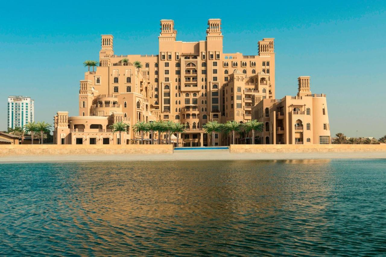 Sheraton Sharjah Beach Resort And Spa Esterno foto